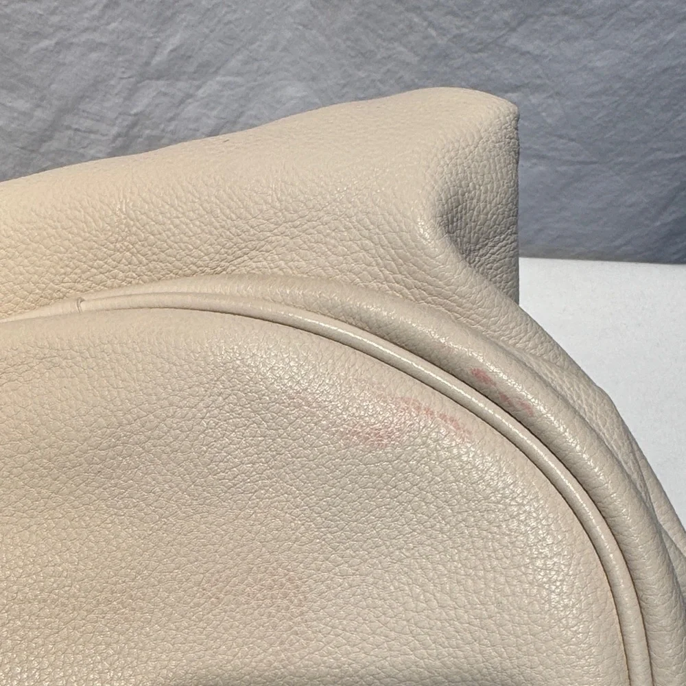 Elegant Cream Shoulder Bag